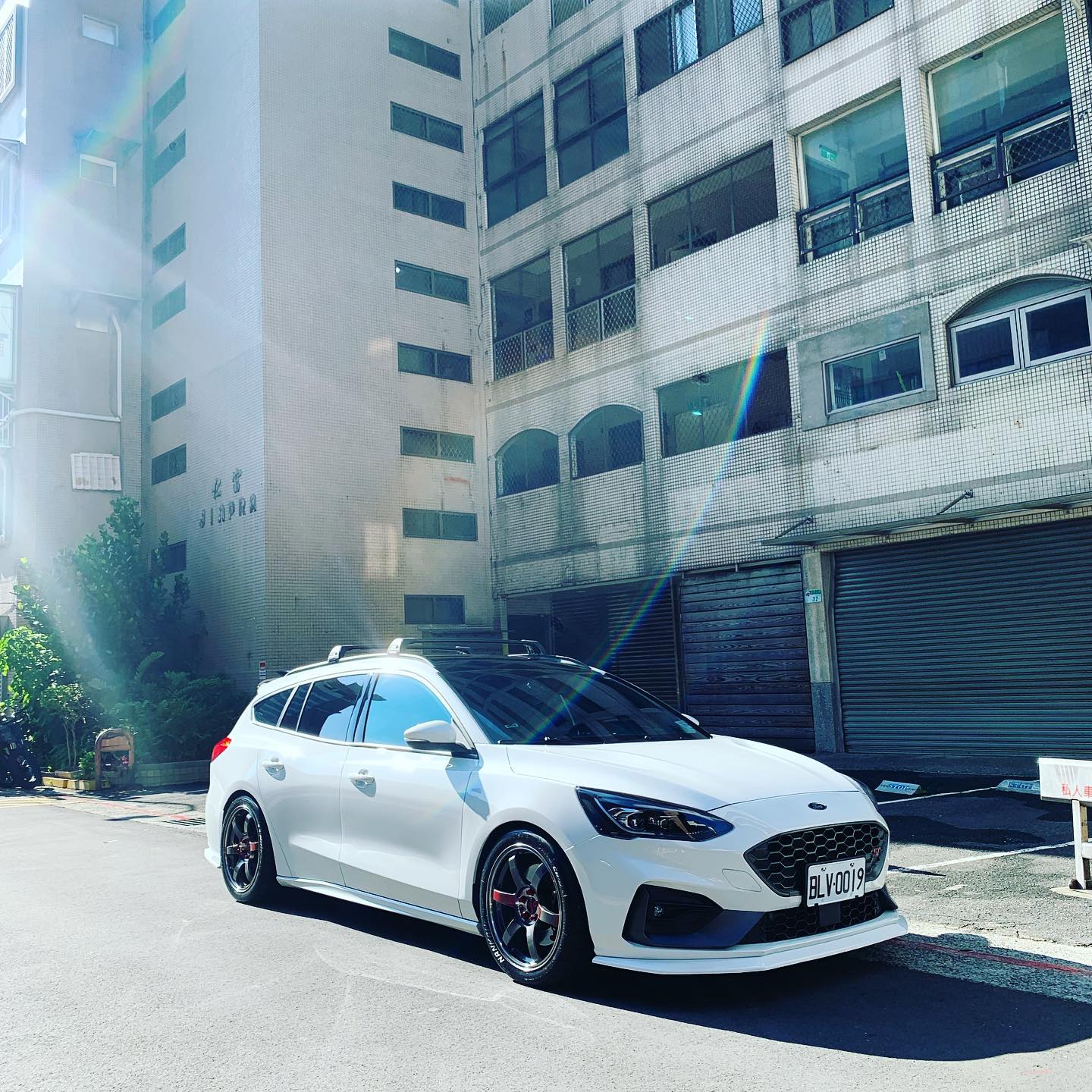 MadVnz 執行長_02.jpg